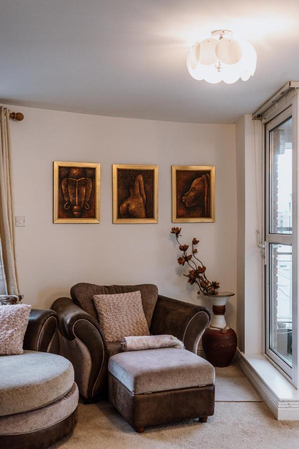 Smithfield Square Nest Entire Apt Dublin Exterior photo